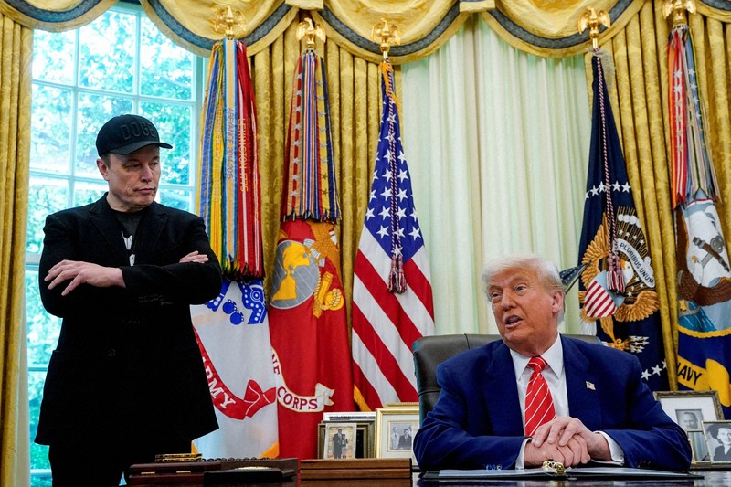 マスク氏が米民主党支援すれば「深刻な代償払う」 トランプ氏が警告