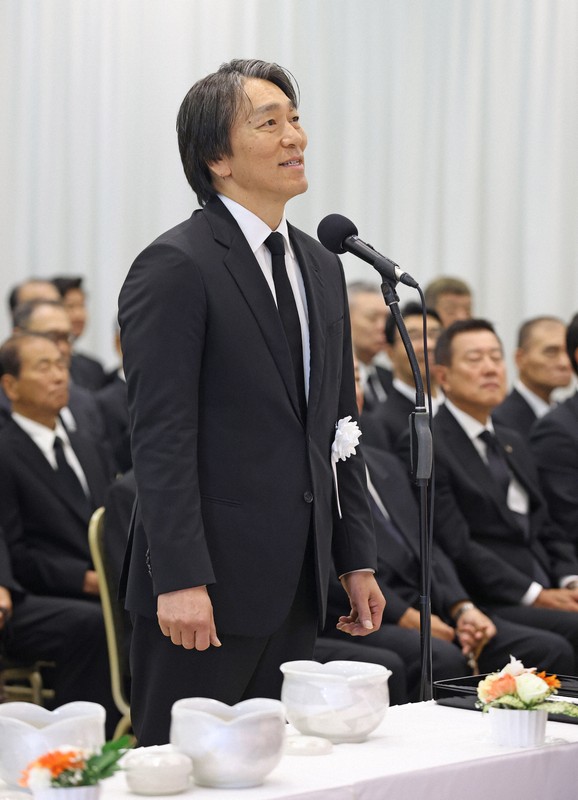 長嶋茂雄さんの通夜しめやかに 原辰徳さん「長嶋茂雄は永久に不滅
