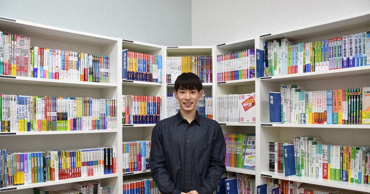 15歳のニュース 大学生店長、学習参考書の専門店開く 本選び