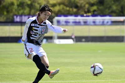 実在する人を「否定」　米政権下で危ぶまれるサッカー界の多様性