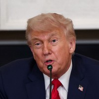 米ホワイトハウスで開いたイベントで話すトランプ大統領=2025年6月9日、ロイター