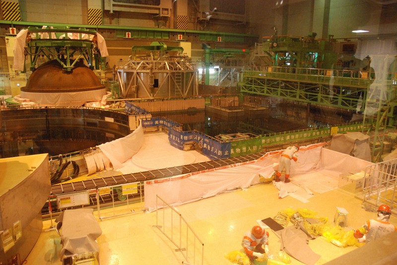 東電、柏崎刈羽原発6号機で核燃料装着を開始 2週間で完了見通し | 毎日新聞