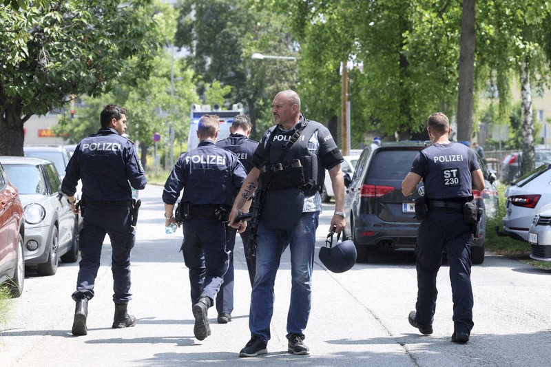 A school shooting in the Austrian city of Graz leaves at least 9 people ...