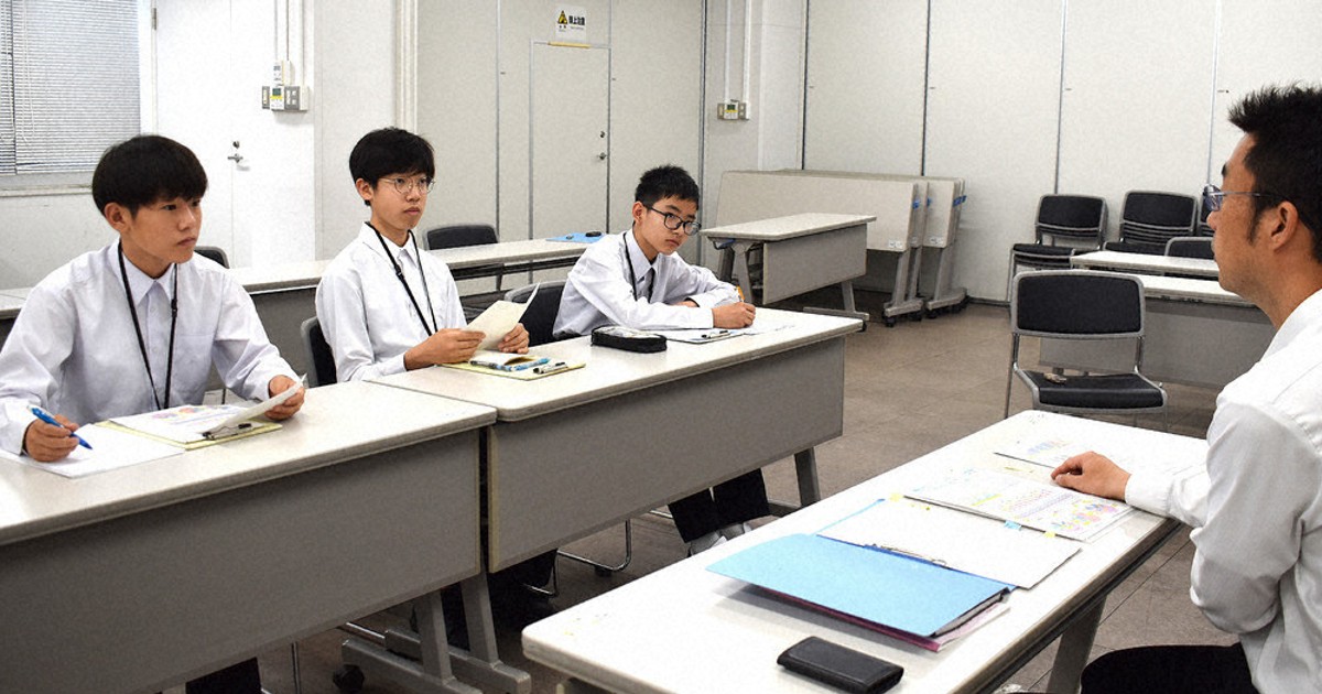 貴志中生、犯罪抑止を問う 特殊詐欺や闇バイト 県警で取材体験