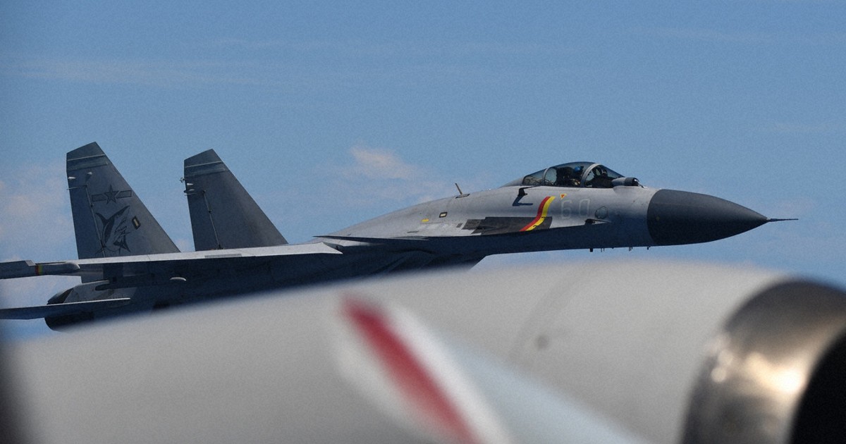 中国空母監視中の海上自衛隊機に中国軍機が異常接近 7、8日の2度