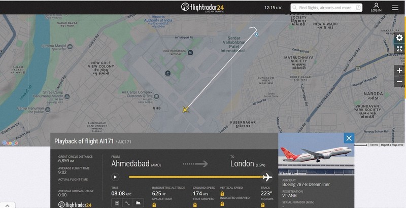 航空機追跡サイト「フライトレーダー24」で、エア・インディアの墜落機のデータが途絶えた地点を示す画面＝スクリーンショットから