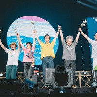 約6年ぶりとなる全国ツアー「THANK　YOU　SO　MUCH！！」の終演後、会場に感謝を伝えるサザンオールスターズ＝西槇太一撮影