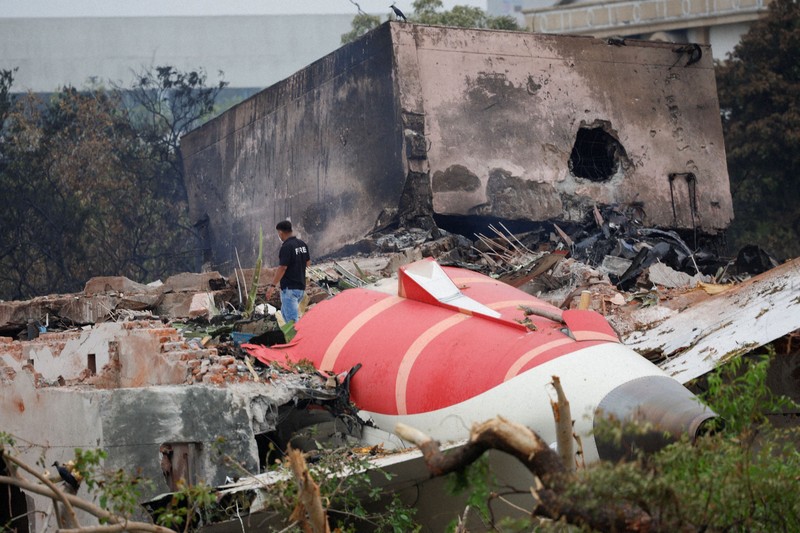 墜落インド機のブラックボックス回収 241人死亡、巻き添え多数か