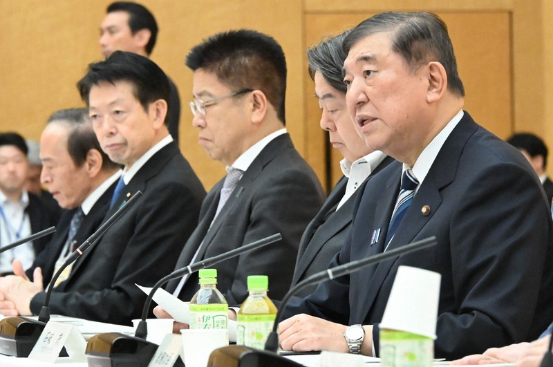 社説：GDP1000兆円と骨太 数字だけ躍る空証文では | 毎日新聞