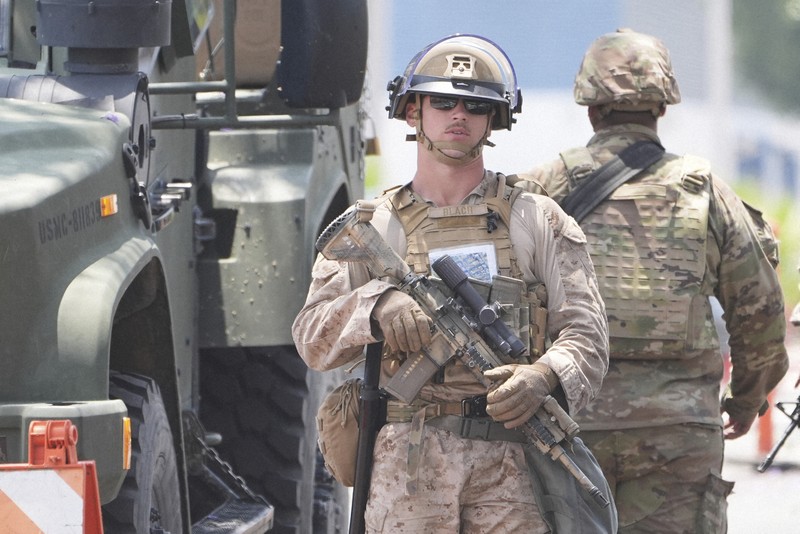 米海兵隊200人がLA入り 抗議デモ受け「政府施設や職員を保護」 | 毎日新聞