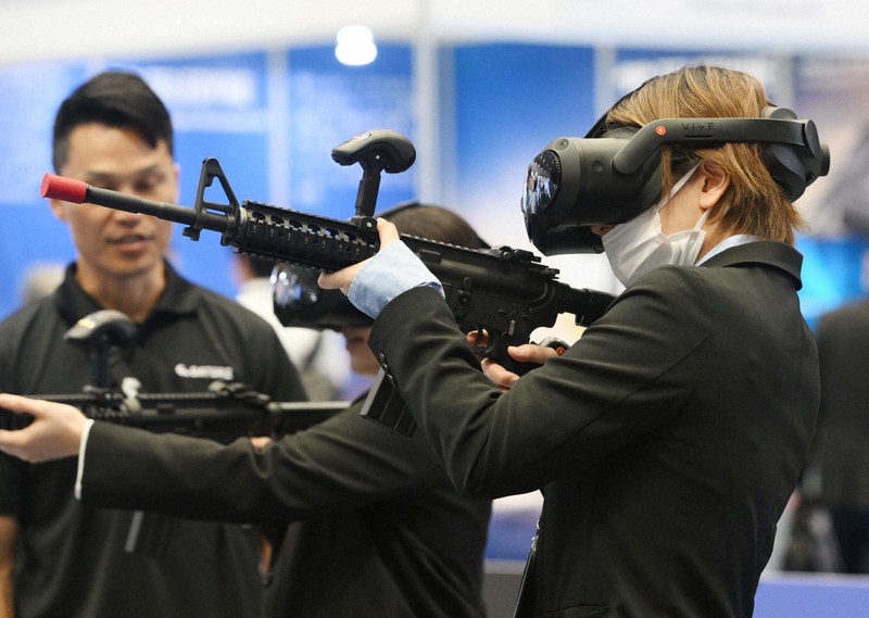 ビジネスチャンス」幕張メッセで防衛装備品の展示会 抗議活動も | 毎日新聞