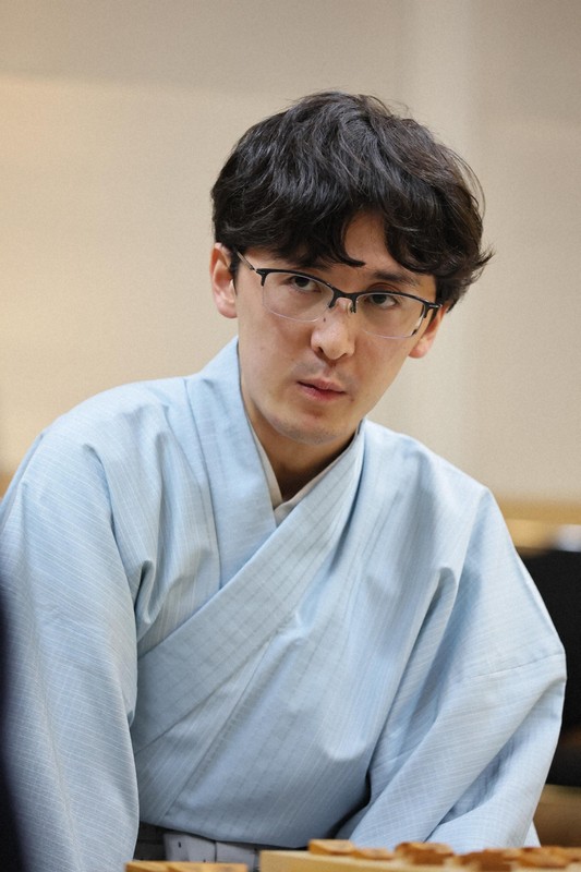 伊藤匠叡王が初防衛 将棋・叡王戦 [写真特集1/10] | 毎日新聞