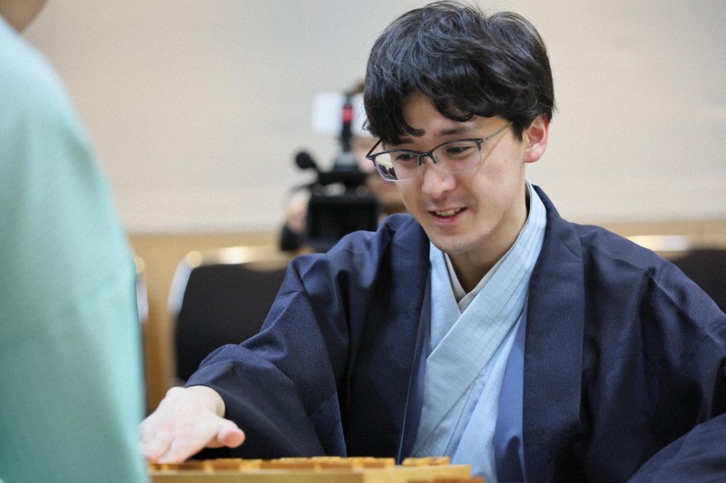エポック ワン 【伊藤 匠】初タイトル「叡王」獲得（24.6.20）-感想戦- 伊藤匠新叡王誕生！感想戦冒頭では目に涙をにじませる場面も