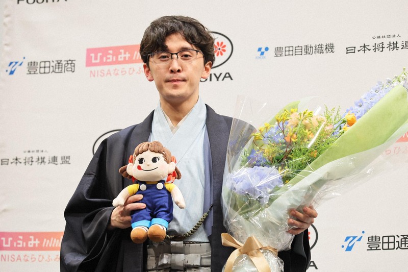 エポック ワン 【伊藤 匠】初タイトル「叡王」獲得（24.6.20）-感想戦- エポック社の公式オンラインショップです。【伊藤 匠】絶対王者