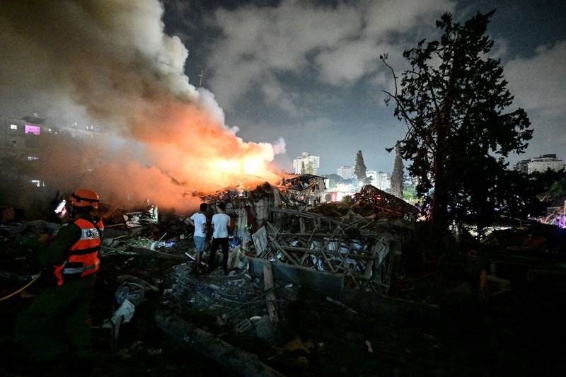 イランとイスラエル、「交戦状態」に 石油施設標的で世界経済に影響も