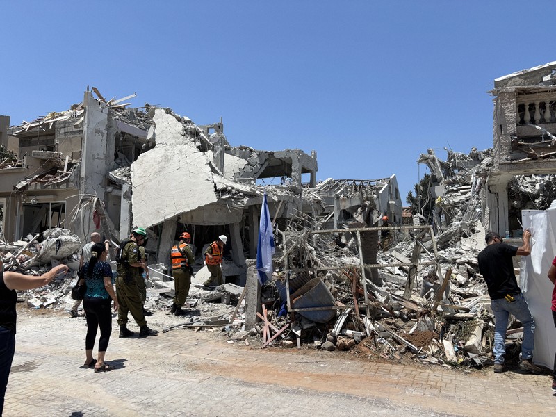 助かったのは奇跡」イスラエル住人が明かす恐怖の瞬間 イラン報復