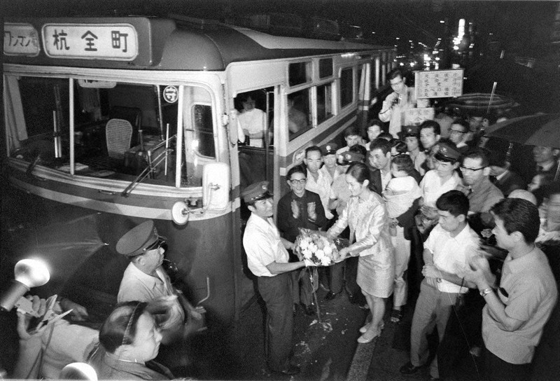 れとろ探訪：最後のトロリーバス ／大阪 | 毎日新聞