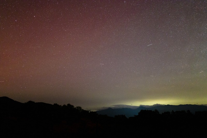 星空と宇宙：日本の空が赤く染まった光 あれは低緯度オーロラだった