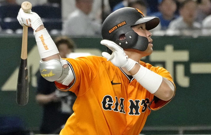 ジャイアンツ 大城卓三選手 Yohji Yamamoto コラボユニフォーム 2025年