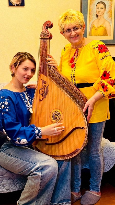 イラスト　原画　ボドナリク・カテリーナ 「ウクライナの女」 20250321-OYO1I50033-1.jpg?type=ogp