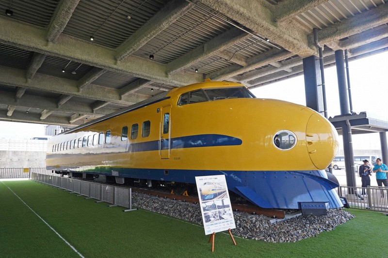 「ドクターイエロー銘板」／希少・鉄道ファン垂涎の逸品 2025年2月発売予定】「923形ドクターイエロー（T4）引退記念缶バッジ