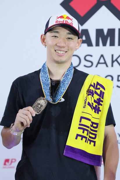 いやあ、ここまで長かった」 中村輪夢、初の頂点 XゲームBMX | 毎日新聞