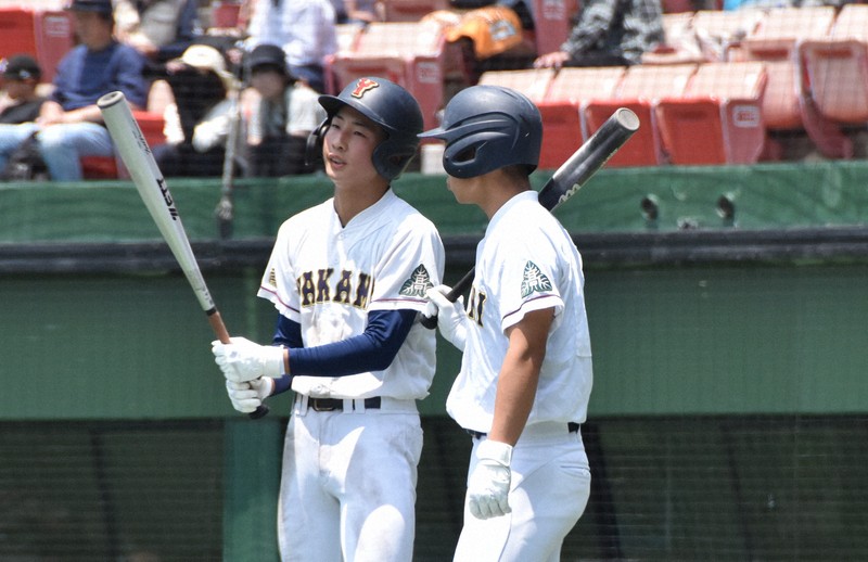 閉校危機だった公立校 元カープ捕手と歩む甲子園の道 高校野球 | 毎日新聞