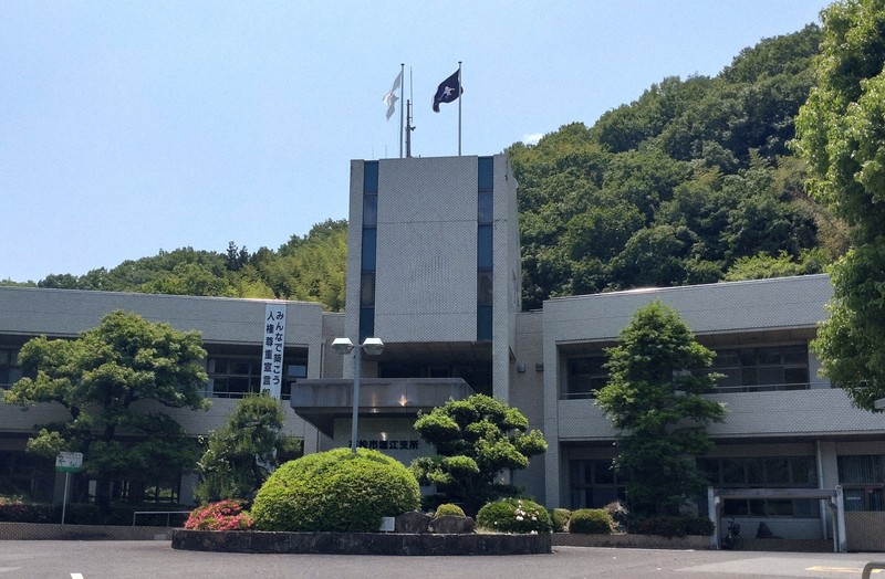 探訪珍スポット：日本最古? 文化財? “シ多曲屈”と記載の「奇跡」の標識