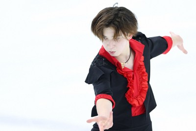 フィギュアDOI 世界ジュニア王者の中田璃士はフラメンコ情熱的に