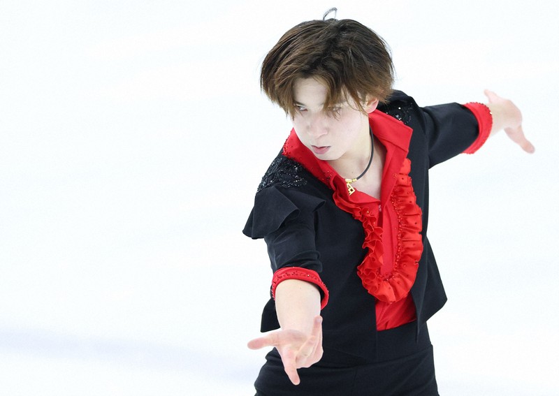フィギュアDOI 世界ジュニア王者の中田璃士はフラメンコ情熱的に