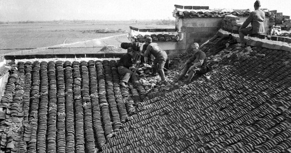 戦中写真を読む | 毎日新聞