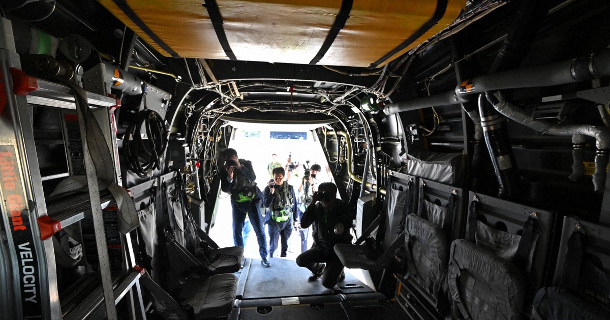 変身」は10秒 「南西シフト」で配備の陸自オスプレイに搭乗 | 毎日新聞