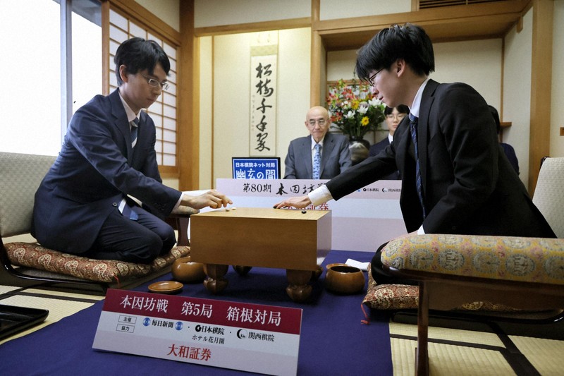 一力本因坊「序盤に主導権が大事」 芝野十段との本因坊戦第5局
