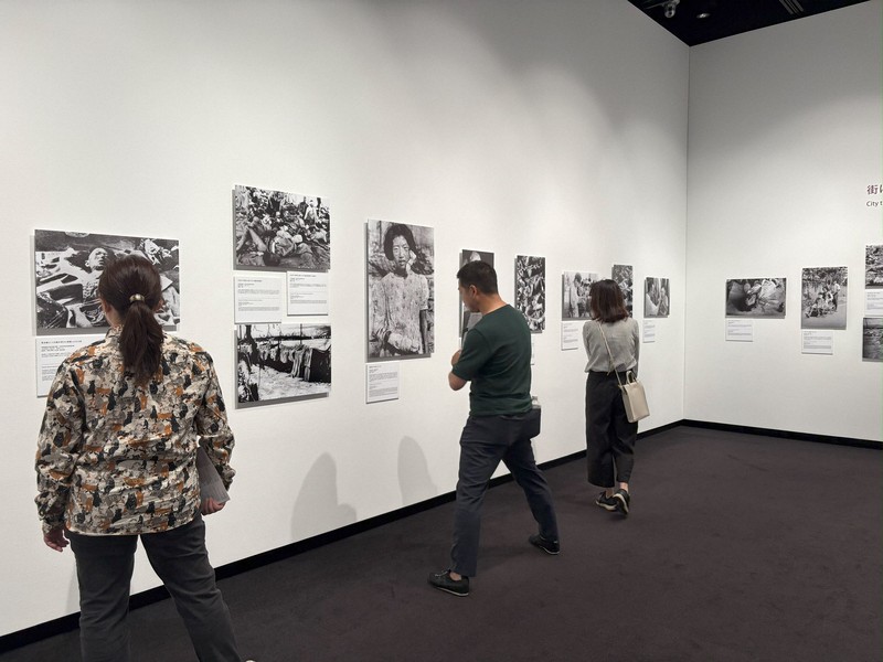 キャンパる：極限状況、伝わる記者の使命感 写真展「ヒロシマ1945