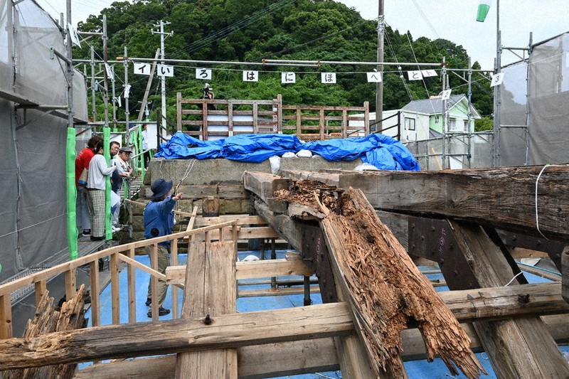 油津の歴史、後世に」 国文化財「花峯橋」復元へ 市、故戸村さん寄付の