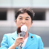 参院選が公示され、第一声を述べる社民党の福島瑞穂党首＝東京都新宿区で2025年7月3日午前11時7分、内藤絵美撮影