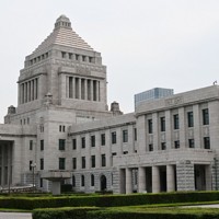 国会議事堂（参院側）＝東京都千代田区で2025年7月2日午後2時35分、平田明浩撮影
