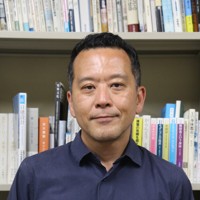 倉方俊輔・大阪公立大大学院教授＝大阪市で2025年6月、上村里花撮影