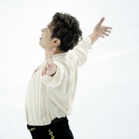 仙台市アリーナ開館記念アイスショー「The　First　Skate」で演技する本田武史さん＝ゼビオアリーナ仙台で2025年7月5日、貝塚太一撮影