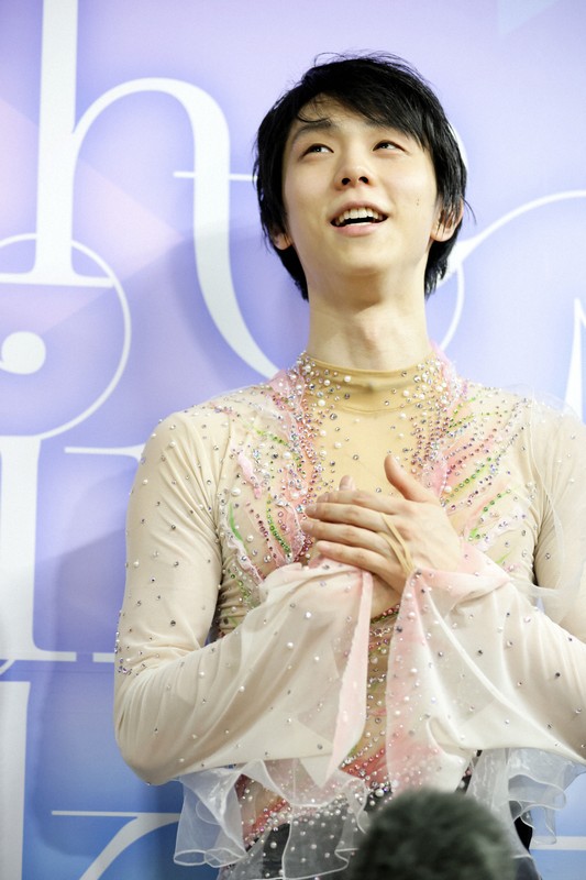 仙台市アリーナで「春よ、来い」 羽生結弦さんが開館記念アイス
