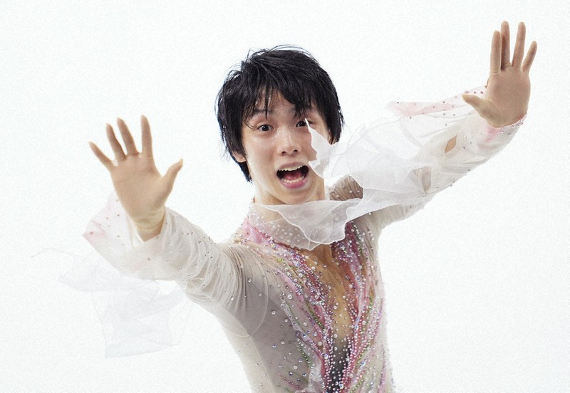 新リンクに初の軌跡 羽生結弦さん、本田武史さんら 華麗な演技