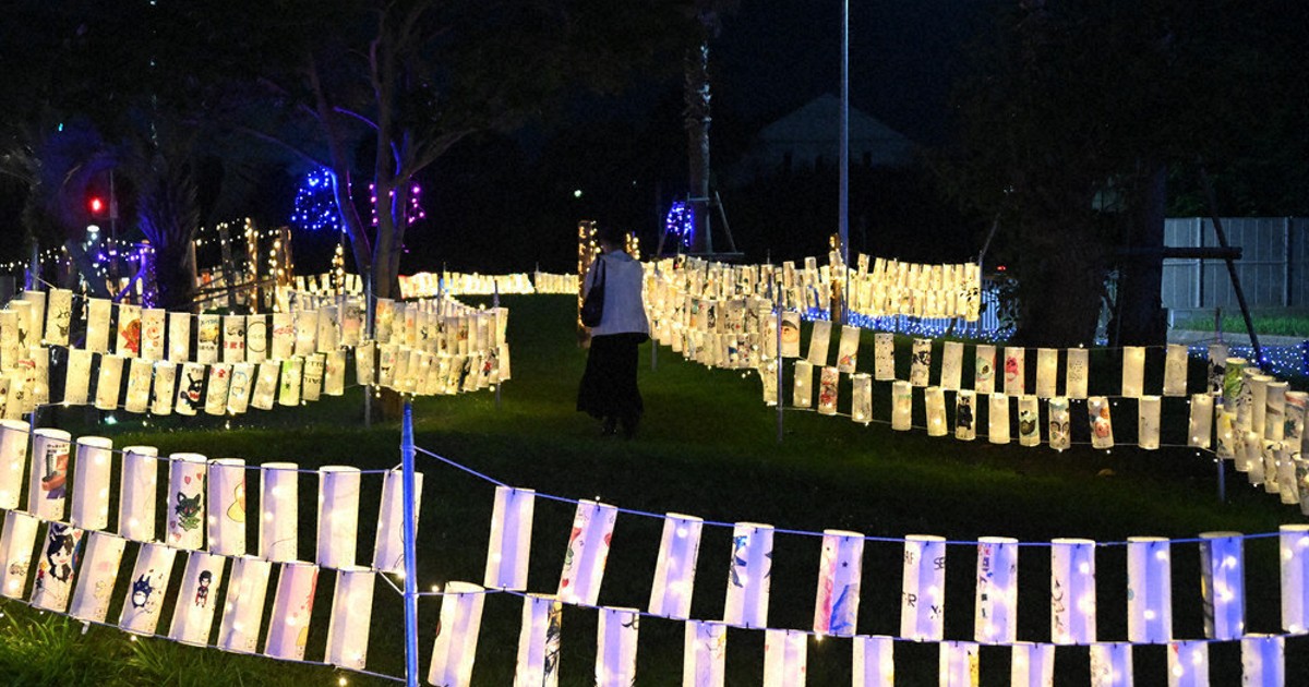 夜の工場街に光の道 苅田 日産九州正門前に730個の灯籠 日没から早朝