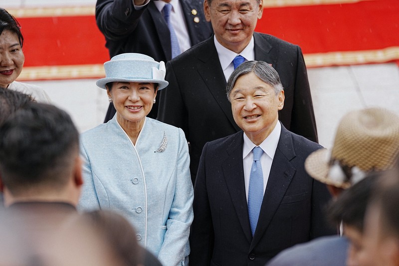 天皇、皇后両陛下が歓迎式典に出席 モンゴル訪問 [写真特集1/18