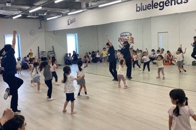 ライオンズダンスアカデミーの様子＝西武ライオンズ提供