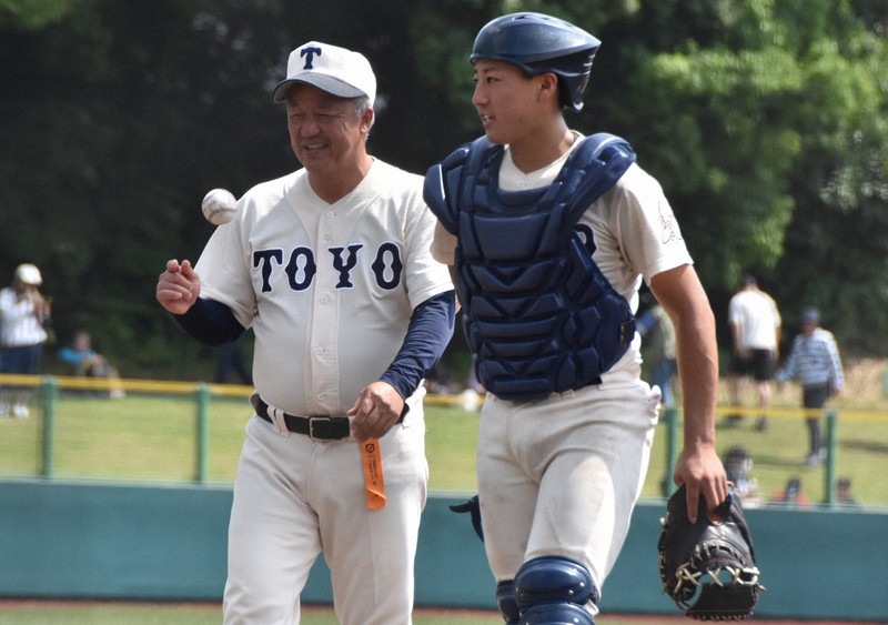 近畿無敗の東洋大姫路 アクシデントが深めたダブルエースの絆 | 毎日新聞