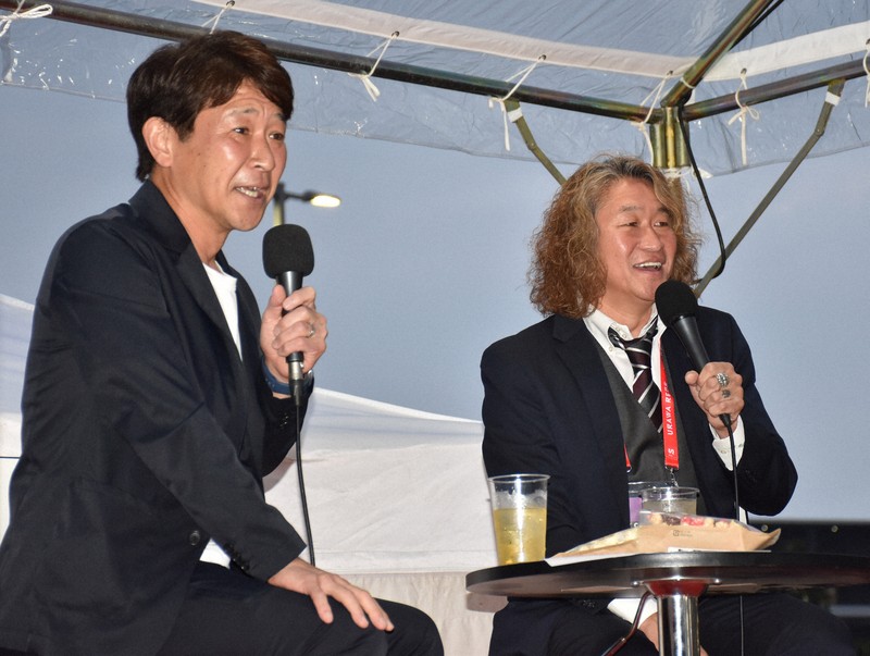 クラブのため「汚れ役」 浦和レッズに復帰、「野人」岡野雅行さん