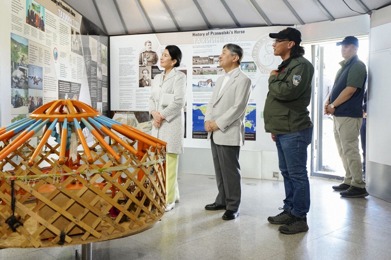 天皇、皇后両陛下がモンゴルのホスタイ国立公園を視察 [写真特集1/15