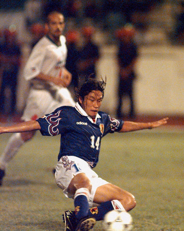日本代表ユニホームフランスＷ杯予選 サイン入り岡野雅行 14 炎 ジョホールバル 日本代表ユニホームフランスW杯予選 サイン入り岡野雅行 14 炎