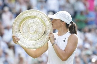シフィオンテクが初優勝 ウィンブルドン女子シングルス決勝 | 毎日新聞