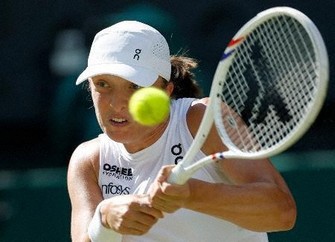 シフィオンテクが初優勝 ウィンブルドン女子シングルス決勝 | 毎日新聞